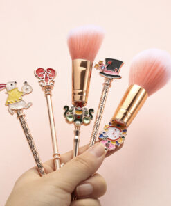 Alternative view of Midi Fox Alice Makeup Brush Alice Blush Brush Eyeshadow Brush Beauty Tool Set