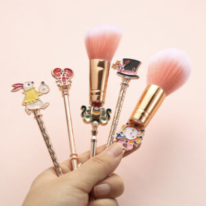 Alternative view of Midi Fox Alice Makeup Brush Alice Blush Brush Eyeshadow Brush Beauty Tool Set