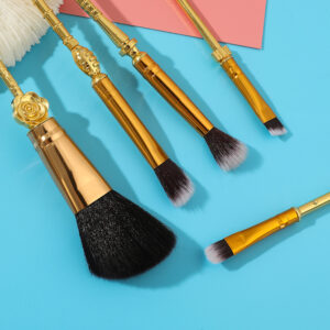 Alternative view of Metal Makeup Brush Set Loose Powder Brush Eye Shadow Brush Lloyd Arnia 2D Periphery