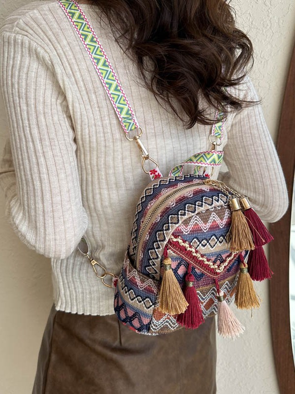 2026 Neues leichtes Damen-Rucksack mit ethnischem Stil Crossbody-Tasche Modischer vielseitiger kleiner Rucksack für Reis