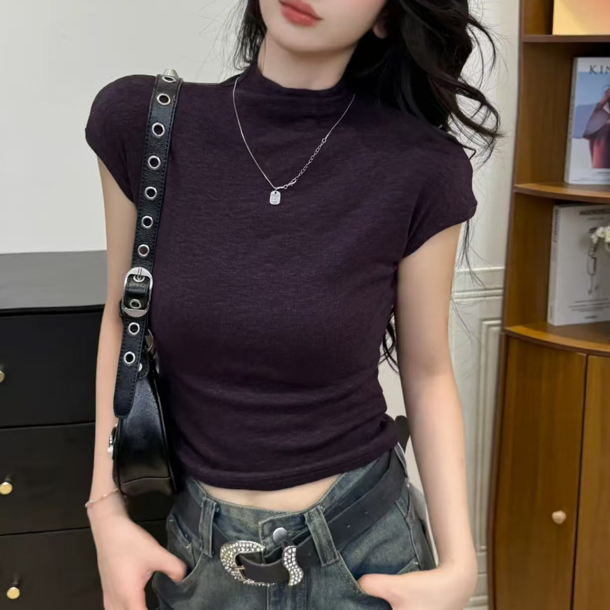 2025 Halb Halsausschnitt Kurzärmel-T-Shirt für Frauen, einfarbiges koreanisches Slimming Frühherbst-Basislage, Innenober