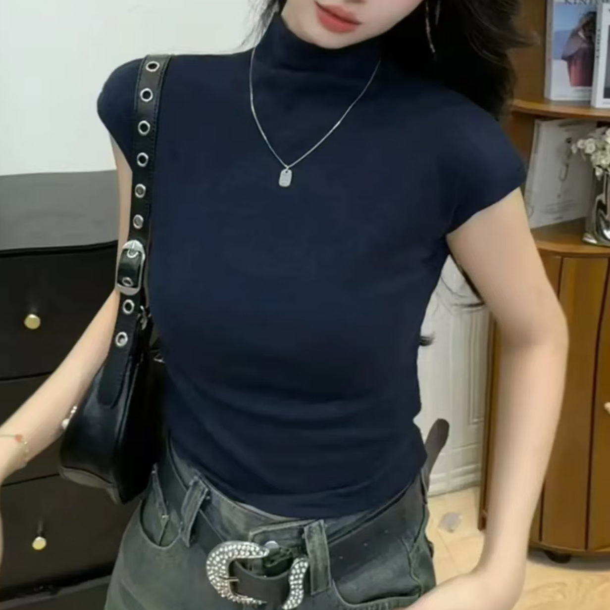 2025 Halb Halsausschnitt Kurzärmel-T-Shirt für Frauen, einfarbiges koreanisches Slimming Frühherbst-Basislage, Innenober