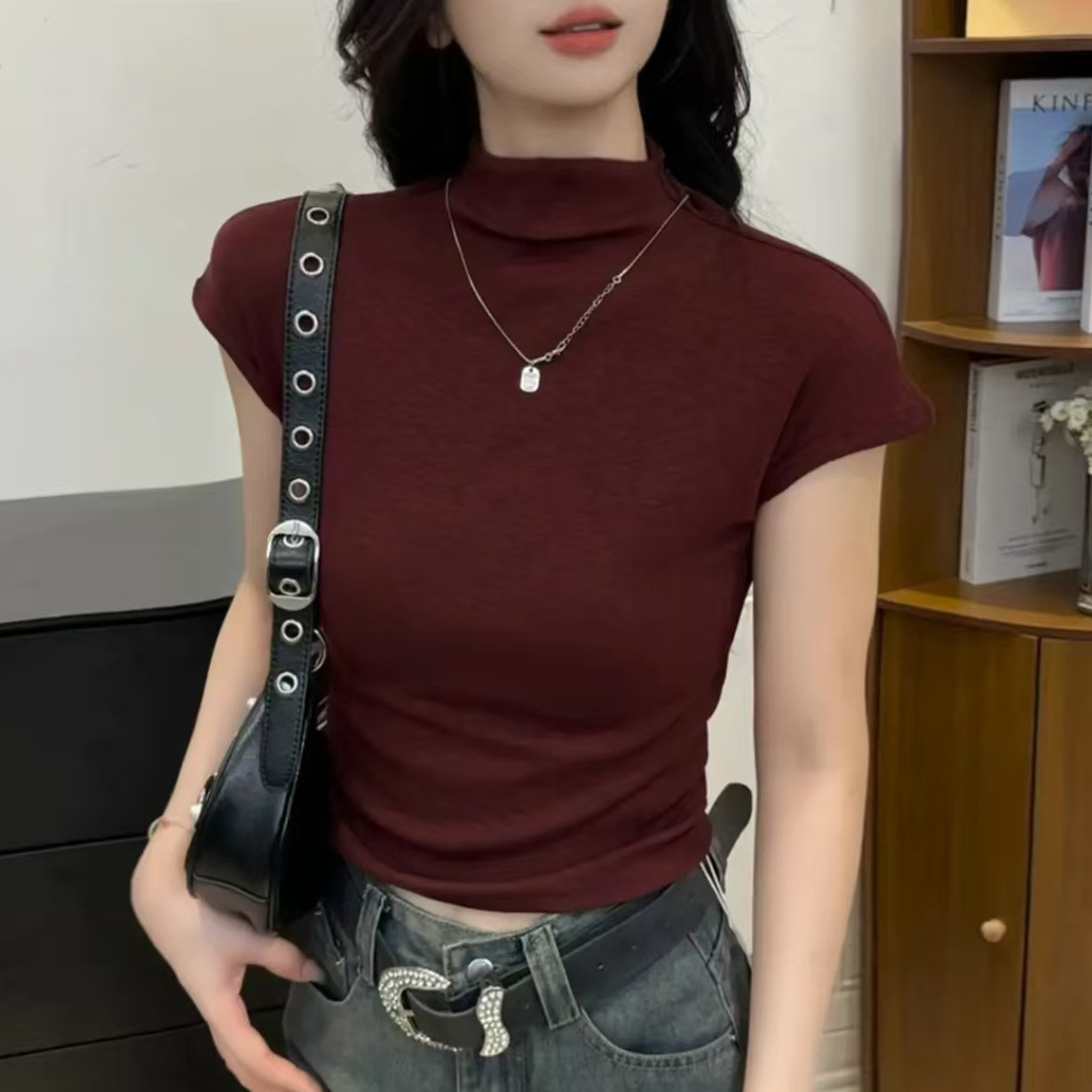 2025 Halb Halsausschnitt Kurzärmel-T-Shirt für Frauen, einfarbiges koreanisches Slimming Frühherbst-Basislage, Innenober