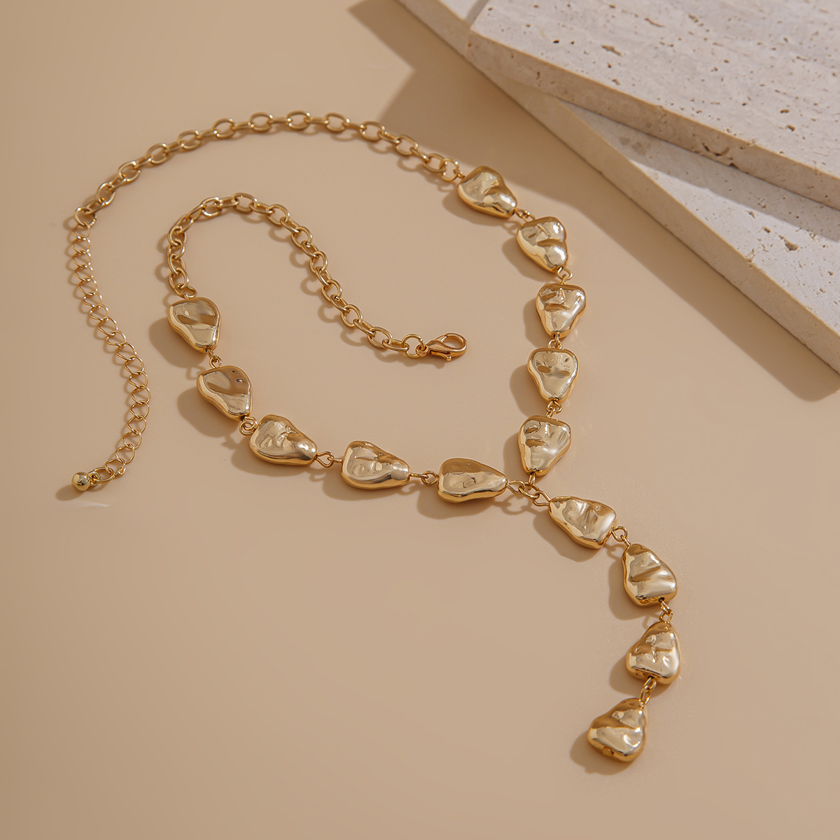 Irregular Baroque Y-shaped collarbone chain, cool style, flat water droplet pendant necklace for women - Image 3