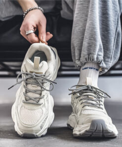 Putian Herrenschuhe 2026 Neue Herbst-atmungsaktive, trendige Freizeitsportschuhe Herren-Mesh-Laufschuhe zur Größenerhöhung des Vaters