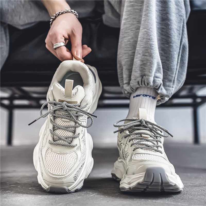Putian Herrenschuhe 2026 Neue Herbst-atmungsaktive, trendige Freizeitsportschuhe Herren-Mesh-Laufschuhe zur Größenerhöhung des Vaters