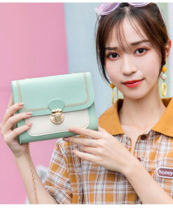 Alternative view of One ShoulderFashion Lock Chain Diagonal Bag