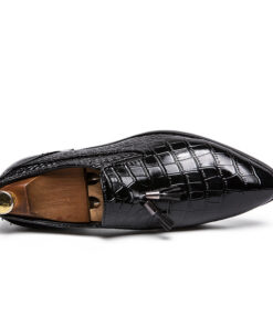 Alternative view of Pointed leather shoes for men
