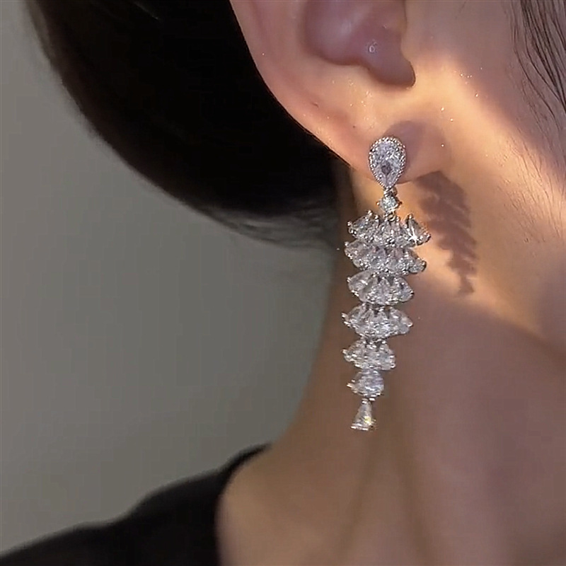 Sparkling Zircon Christmas Tree Drop Earrings For Women Trendy Xmas Tree Plant Dangle Earrings New Year Festival Party Jewelry – Bild 3