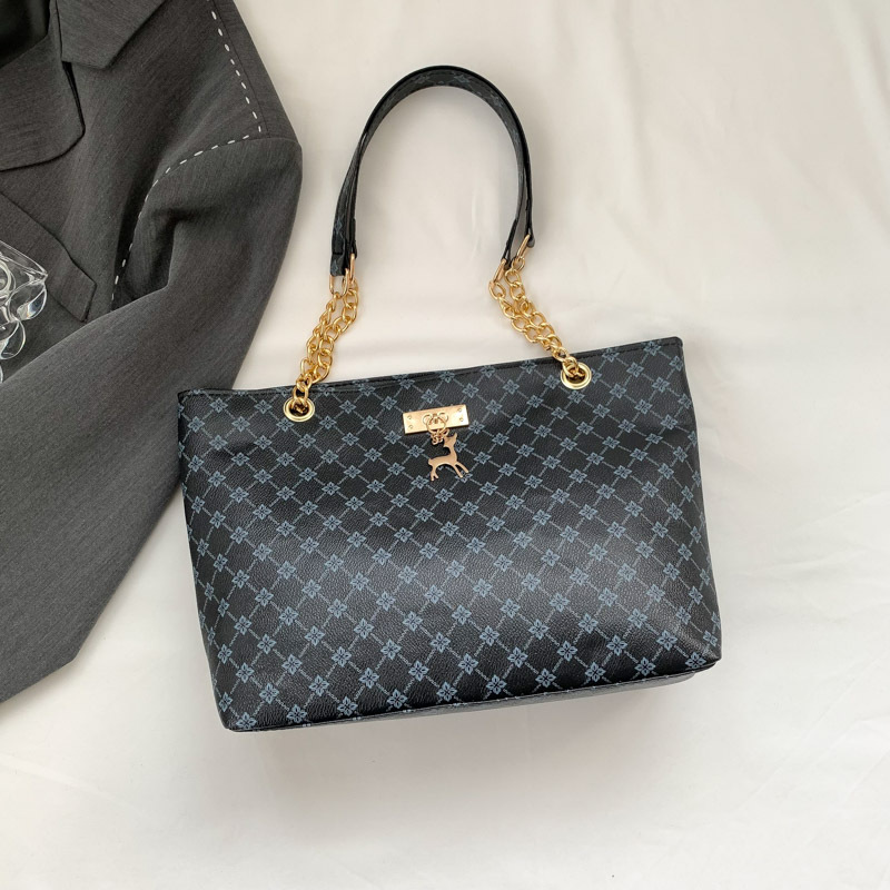 Retro Commuter Texture Chain Shoulder Bag For Women Spring - Image 6