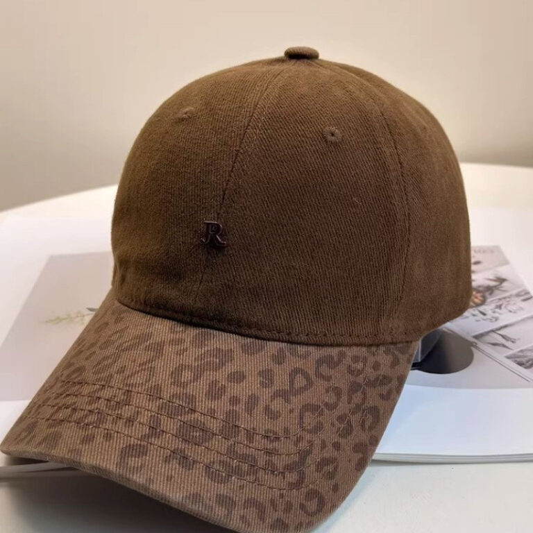 American Retro Leopard Print R-letter Logo Patch Baseball Cap With Soft Top, Versatile For Both Men And Women, Baseball Cap With A Flat Top