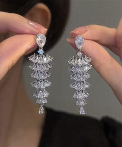 Sparkling Zircon Christmas Tree Drop Earrings For Women Trendy Xmas Tree Plant Dangle Earrings New Year Festival Party Jewelry